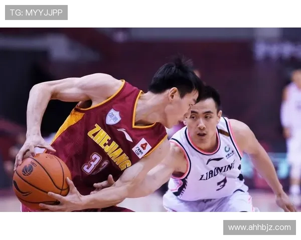 开拓者与76人激战上半场杨瀚森未登场卡马拉砍下17分助队追分